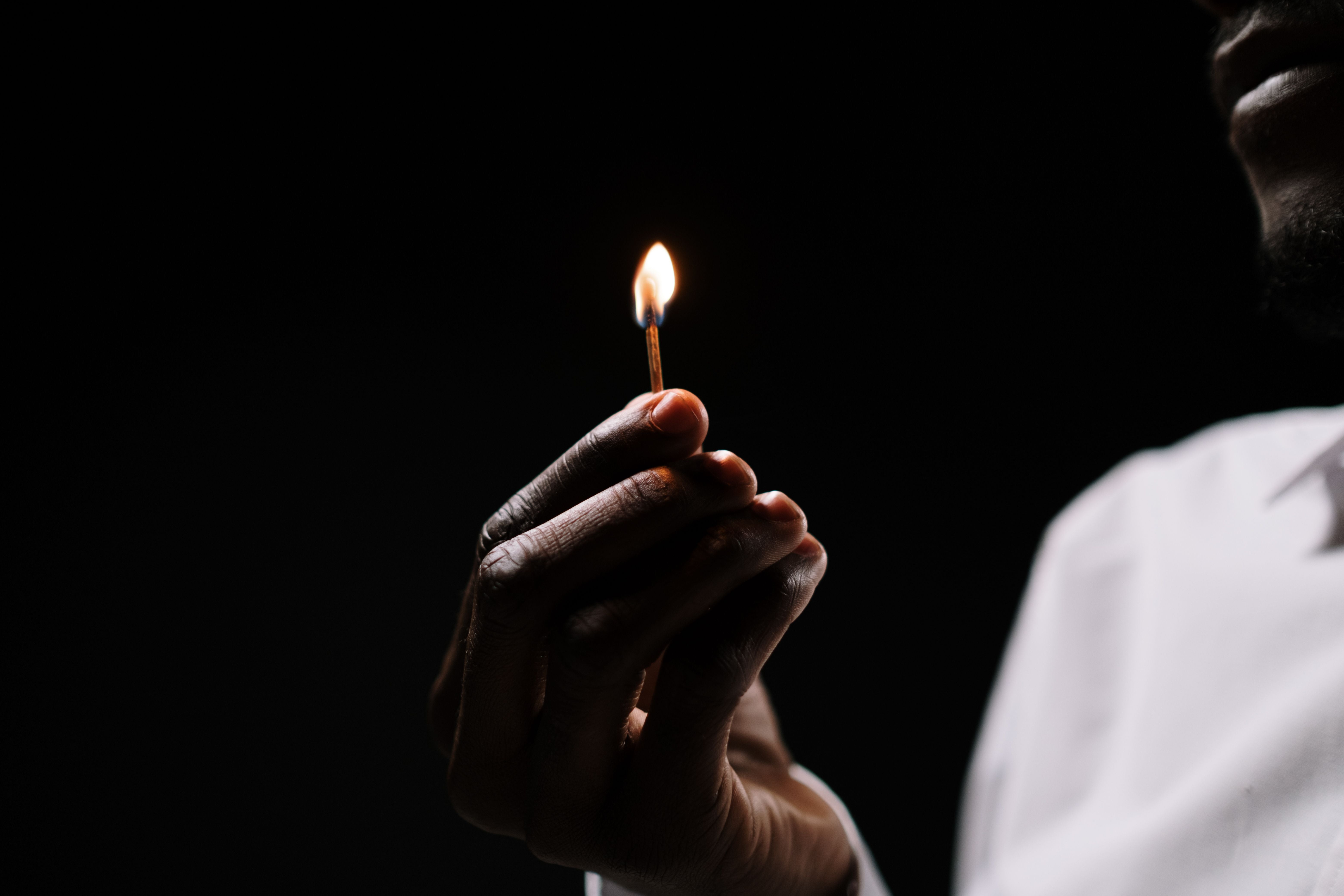 The Stillness That Knows: Crafting Your First Daily Ritual