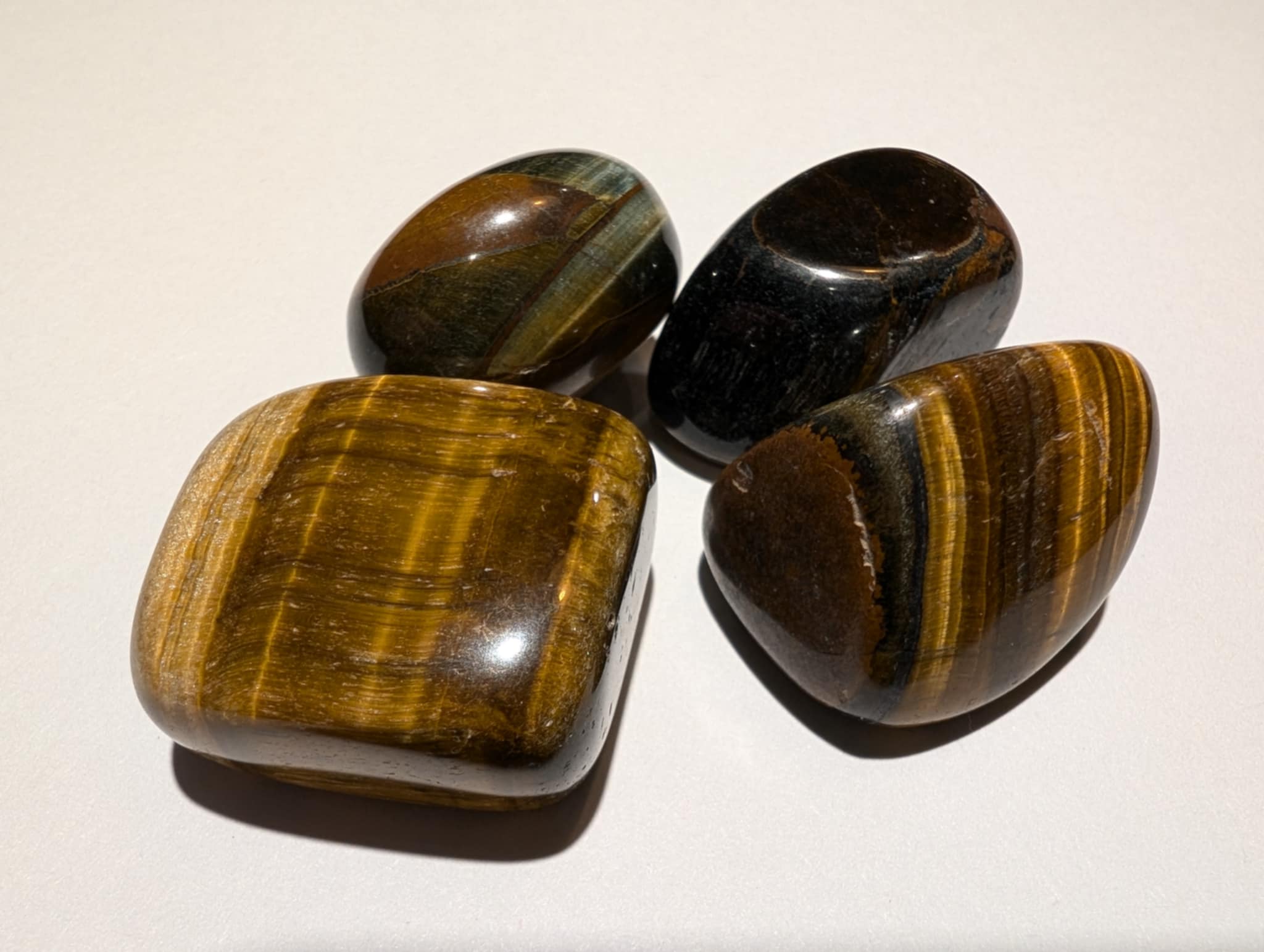 Tiger's Eye Tumbled Stone